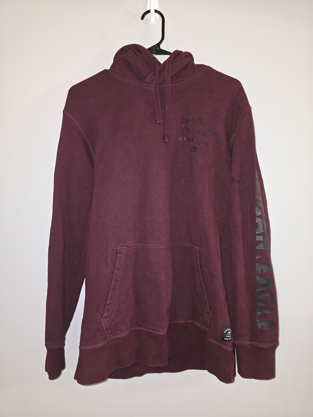 American Eagle Outfitters Medium Tall Men's Burgundy Pullover Hoodie